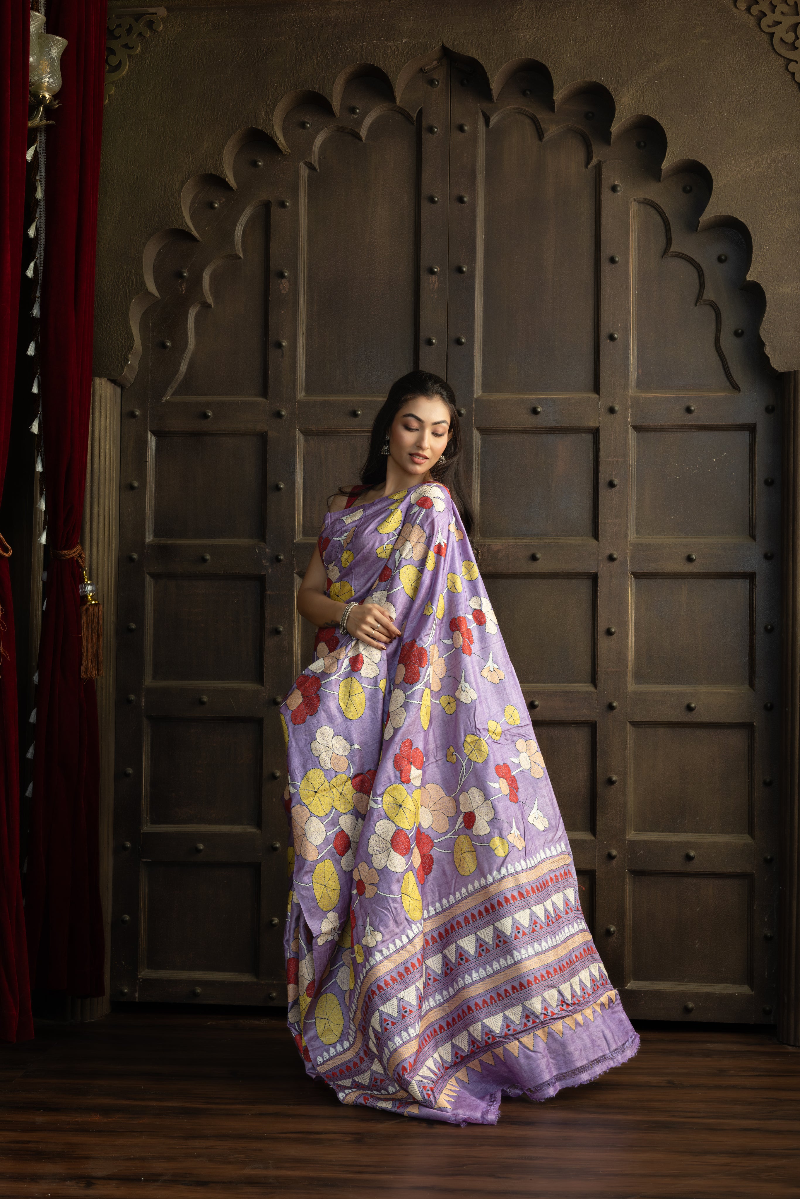 Exclusive Gachi by Gachi Tussar with Katha stitch in mauve base colour designer saree.