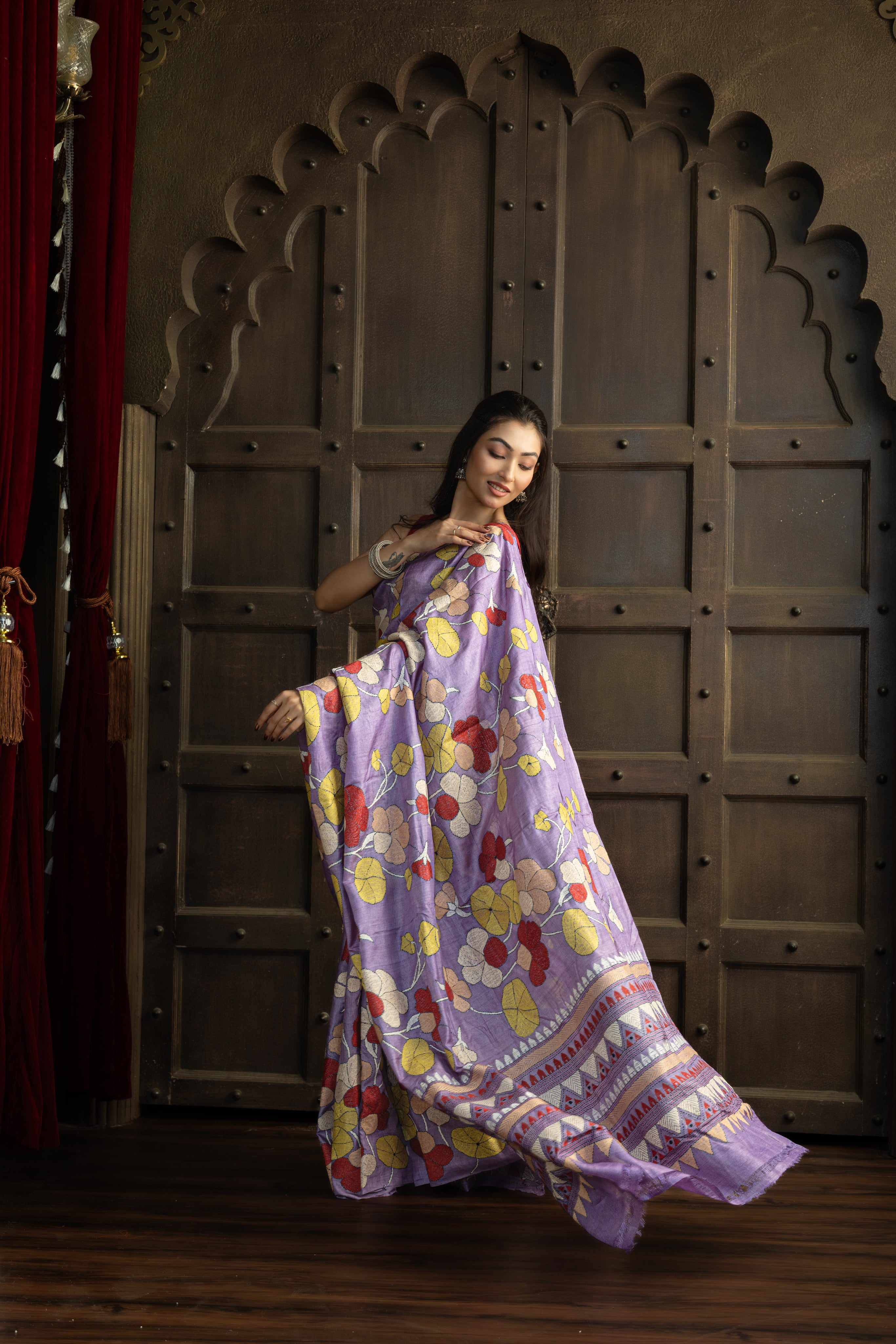 Exclusive Gachi by Gachi Tussar with Katha stitch in mauve base colour designer saree.