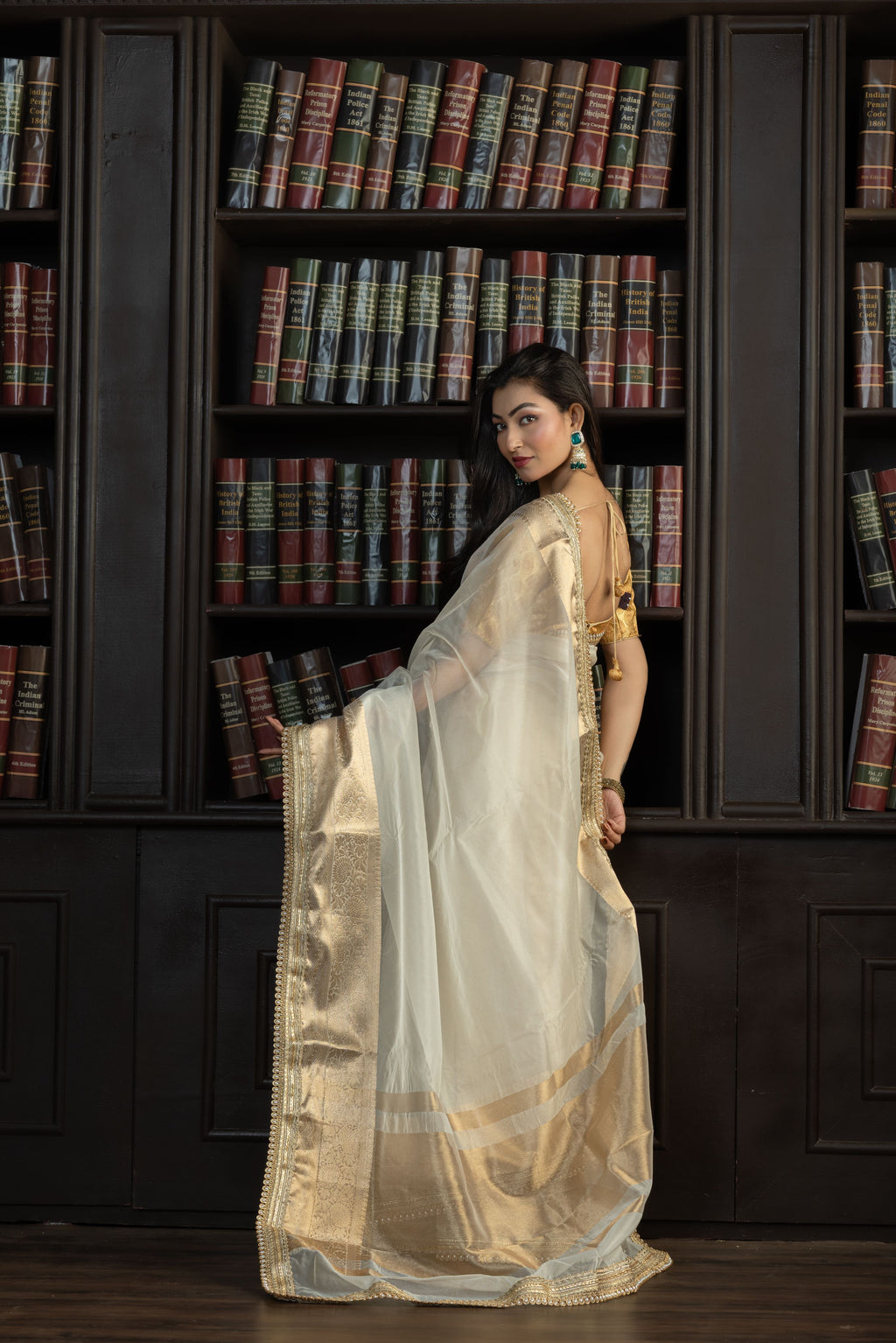 Ivory Kora Organza Lace Banarasi Saree | Elegant ivory kora organza Banarasi saree with designer lace detailing and airy drape