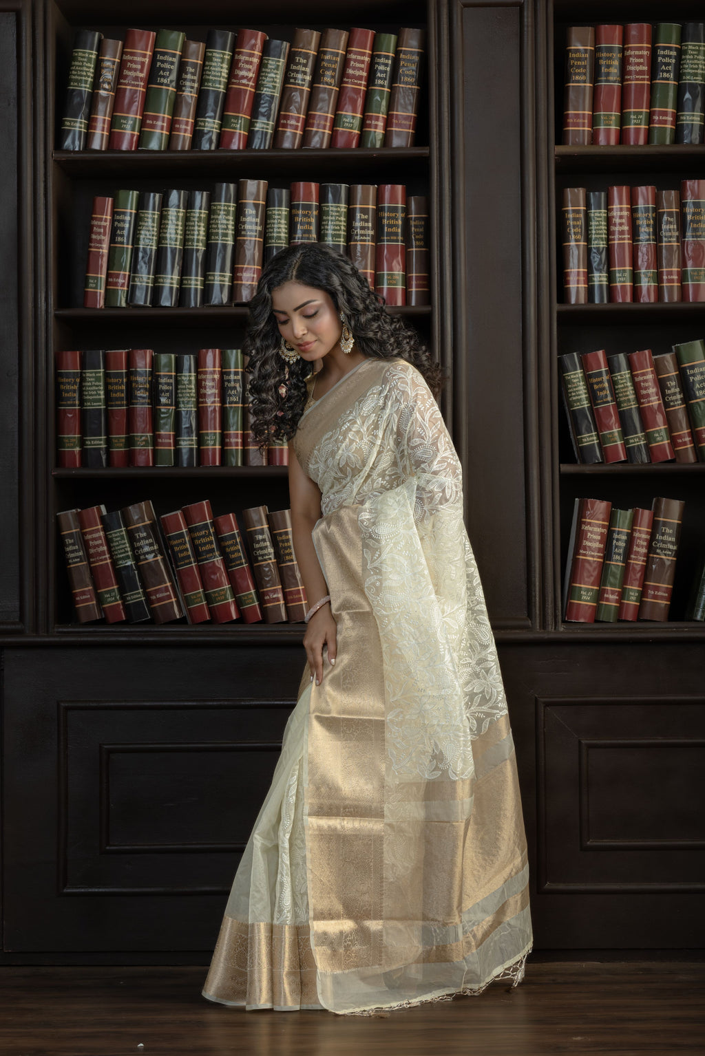 Ivory Organza Silk Chikankari Banarasi Saree | Graceful ivory organza silk Banarasi saree with traditional Chikankari embroidery
