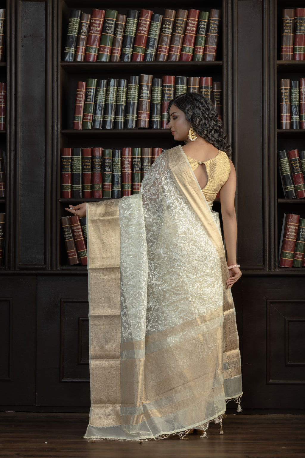 Ivory Organza Silk Chikankari Banarasi Saree | Graceful ivory organza silk Banarasi saree with traditional Chikankari embroidery