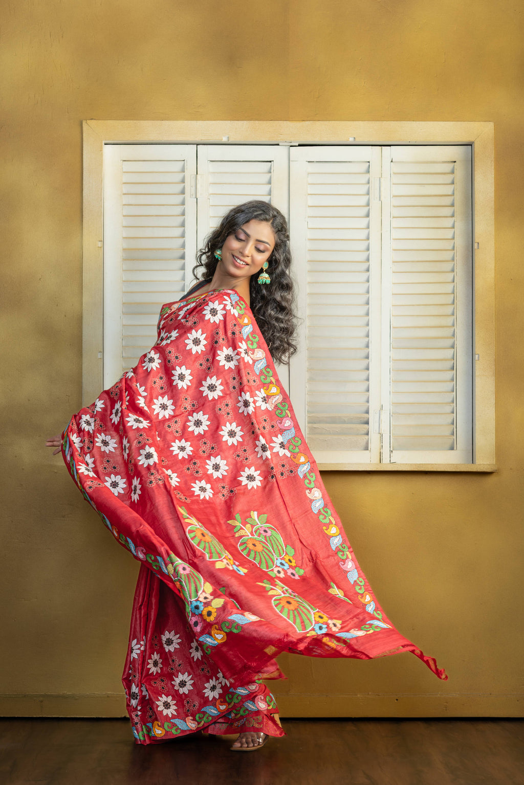 Exclusive Gachi by Gachi Tussar with multi-colour Katha stitch in red base colour designer saree